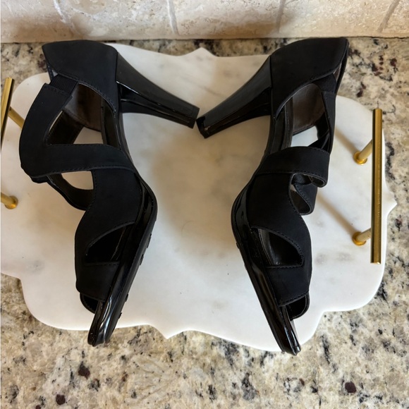 Life Stride Black Slip-On Heels - Picture 3 of 15